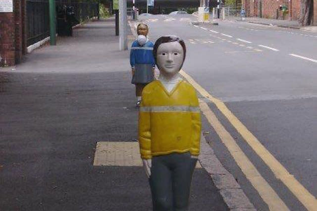 A similar traffic bollard in Nottingham. Photo from @bollard_britain (Twitter)