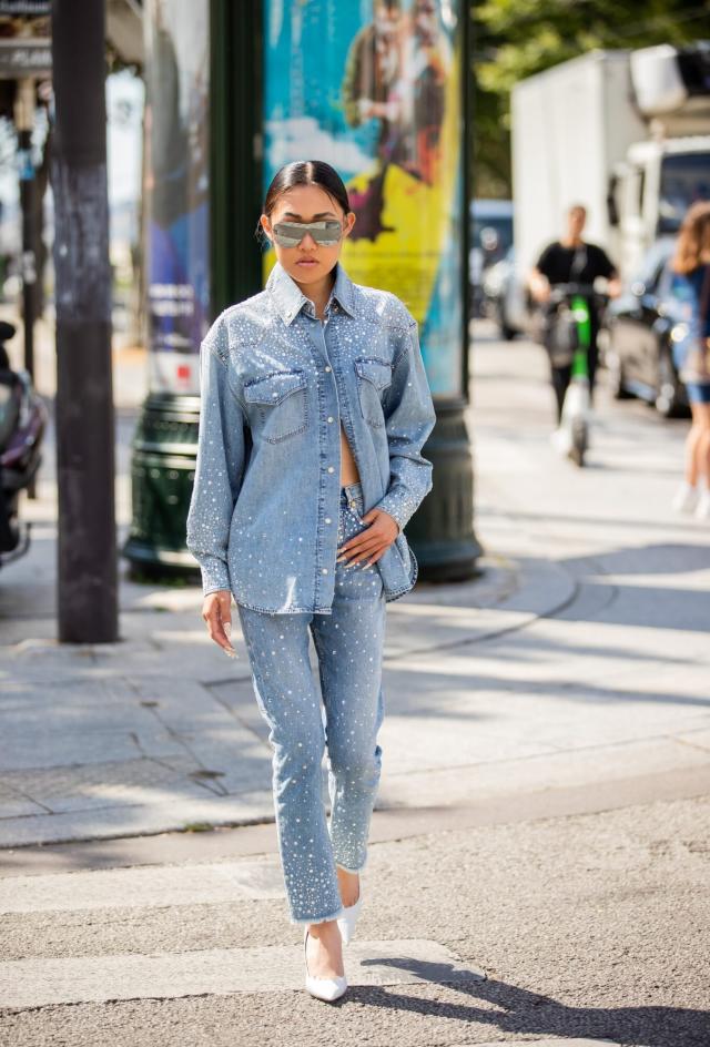 What to Wear on a Baseball Game Date