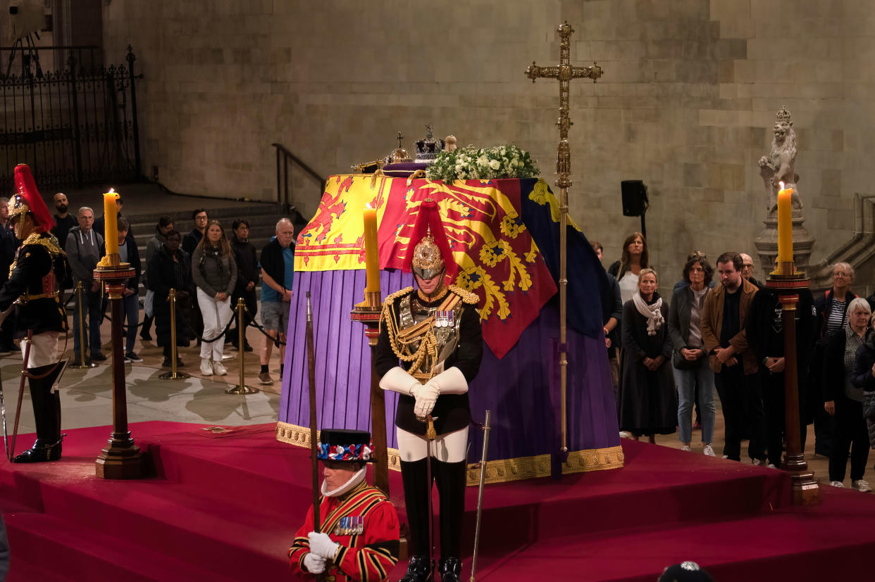 The mortal remains of Queen Elizabeth II lie in her coffin under 24-hour guard in Westminster Hall so that the public can pay tribute to her until Monday, September 19. (Photo by Ximena Borrazas/SOPA Images/LightRocket via Getty Images)