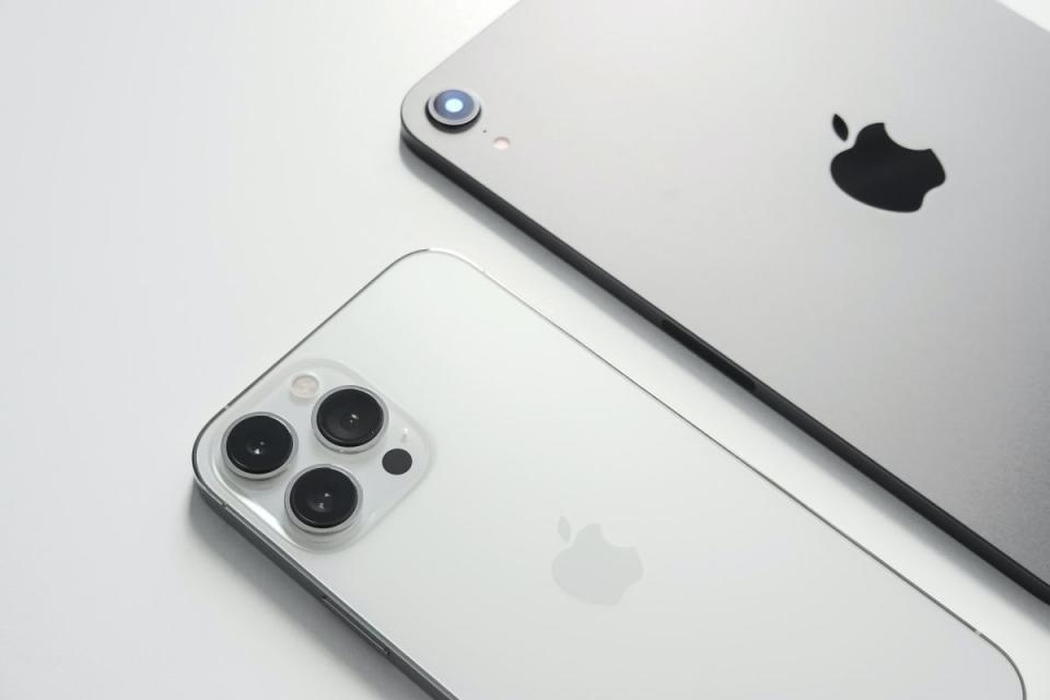 2021年上市的iPhone 13，近期的銷量突然暴增至過往2倍之多！   圖：傑昇通訊／提供