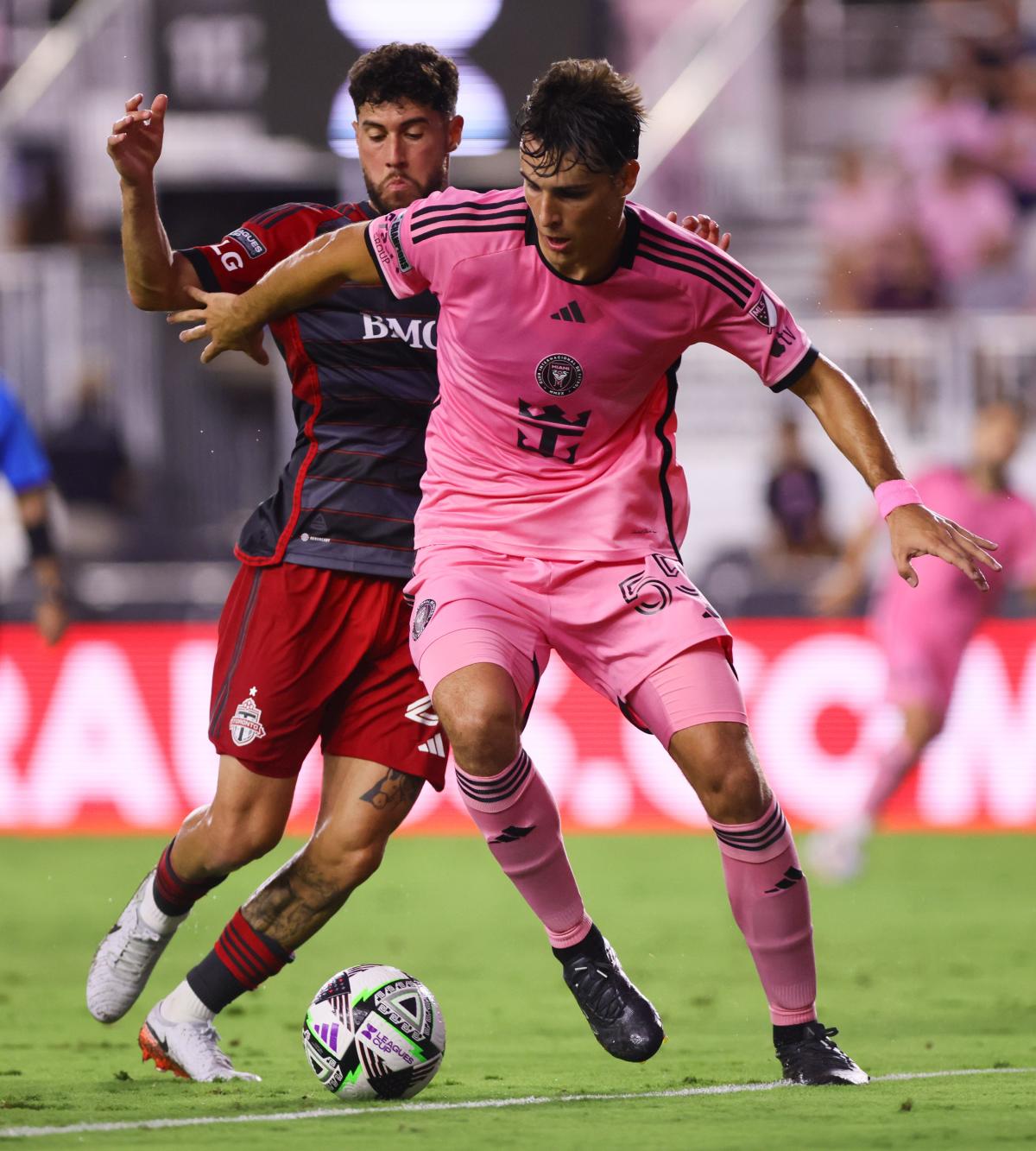 Jordi Alba's four assists help Inter Miami outlast Toronto in Leagues