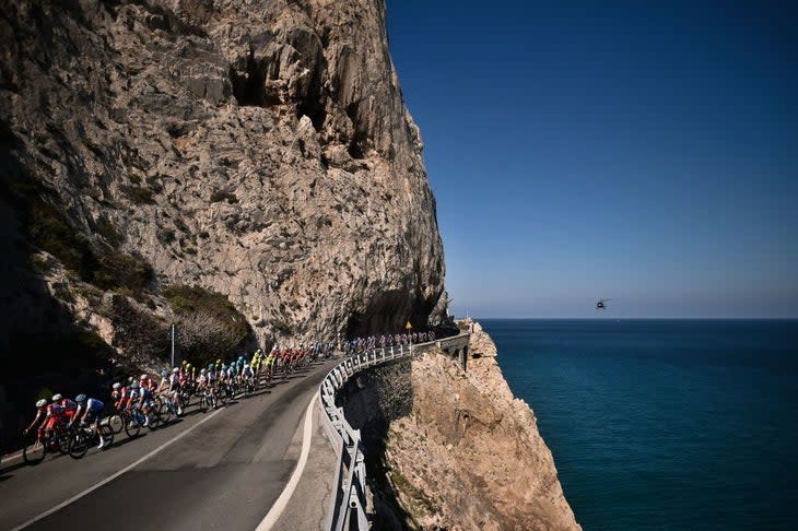 <span class="article__caption">A string of headlands along the Italian Riviera lead toward the finish.</span> (Photo: MARCO BERTORELLO/AFP via Getty Images)