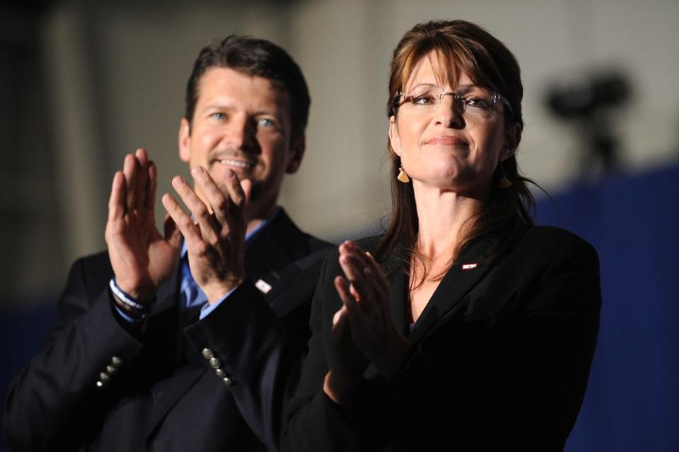 From left: Todd and Sarah Palin in 2008 | ROBYN BECK/AFP via Getty Images