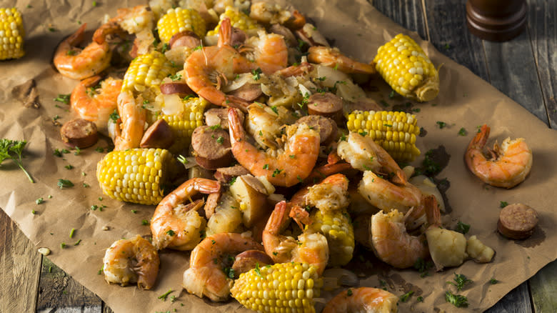 Boil shrimp on the table 