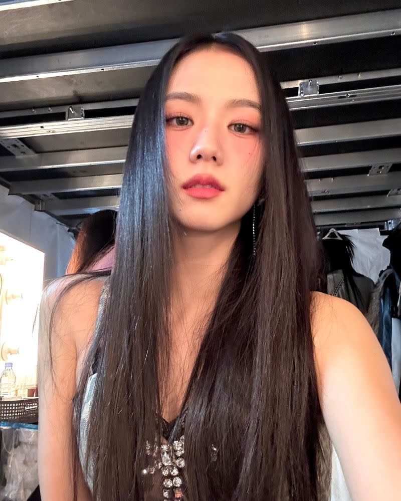 ▲Jisoo確診新冠肺炎，將缺席2場演唱會。（圖／翻攝自Jisoo IG）