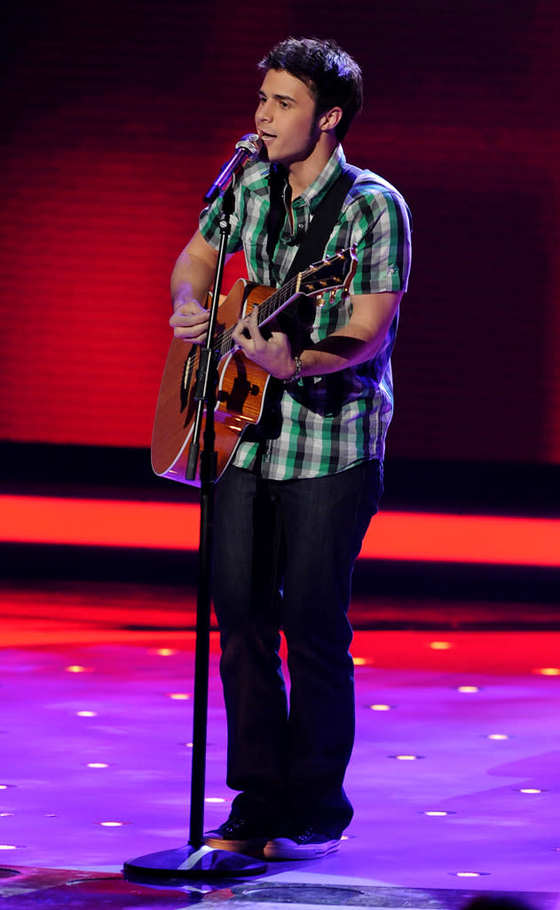 Kris Allen performs "Remember the Time" by Michael Jackson on "American Idol."