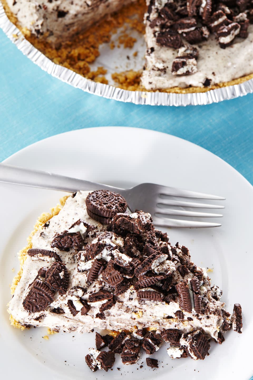 <p>Believe your eyes: This <a href="https://www.delish.com/cooking/recipe-ideas/g2837/cheesecake-recipes/" rel="nofollow noopener" target="_blank" data-ylk="slk:cheesecake;elm:context_link;itc:0;sec:content-canvas" class="link ">cheesecake</a> only has <em>four</em> ingredients! You don't even have to turn on your oven to make what's about to become your new favorite cheesecake.</p><p>Get the <strong><a href="https://www.delish.com/cooking/recipes/a43448/no-bake-oreo-cheesecake-recipe/" rel="nofollow noopener" target="_blank" data-ylk="slk:No-Bake Oreo Cheesecake recipe;elm:context_link;itc:0;sec:content-canvas" class="link ">No-Bake Oreo Cheesecake recipe</a></strong>.</p>