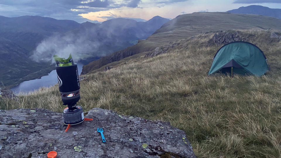 how to choose a camping stove: Jetboil on a wild camp