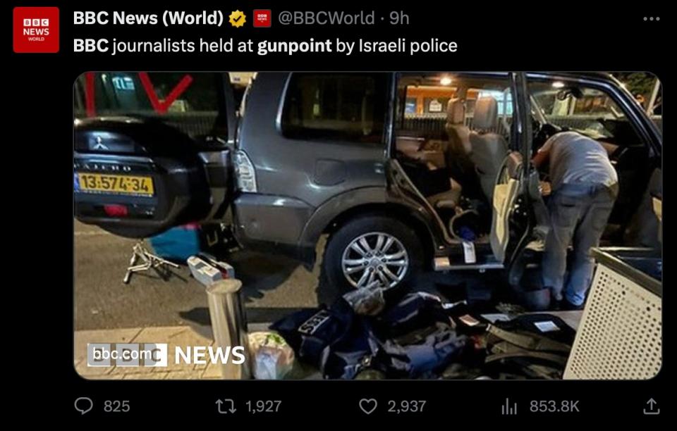 《BBC》聲明旗下記者遭以色列警方盤查，除了手機遭惡意砸毀，團隊成員更被打傷。   圖：擷自「X」@BBCWorld