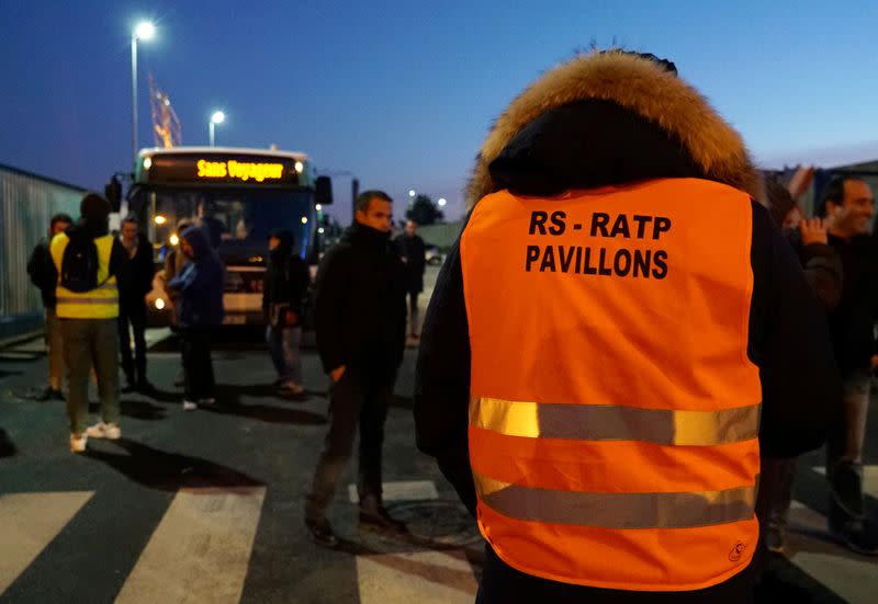 Second nationwide strike in France against pensions reform plans