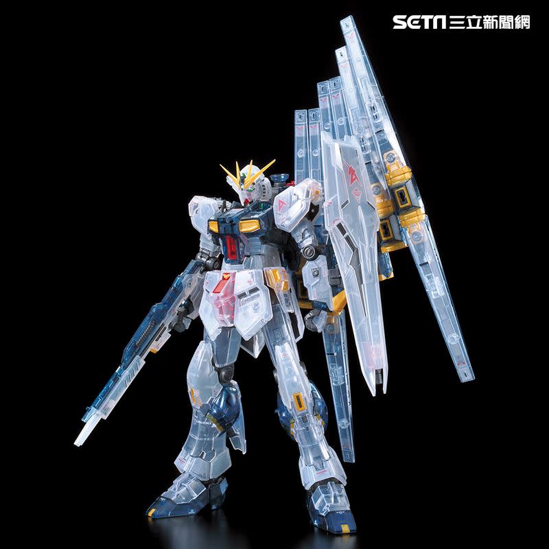 RG 1/144 ν鋼彈[透明配色]（圖／台灣萬代南夢宮）