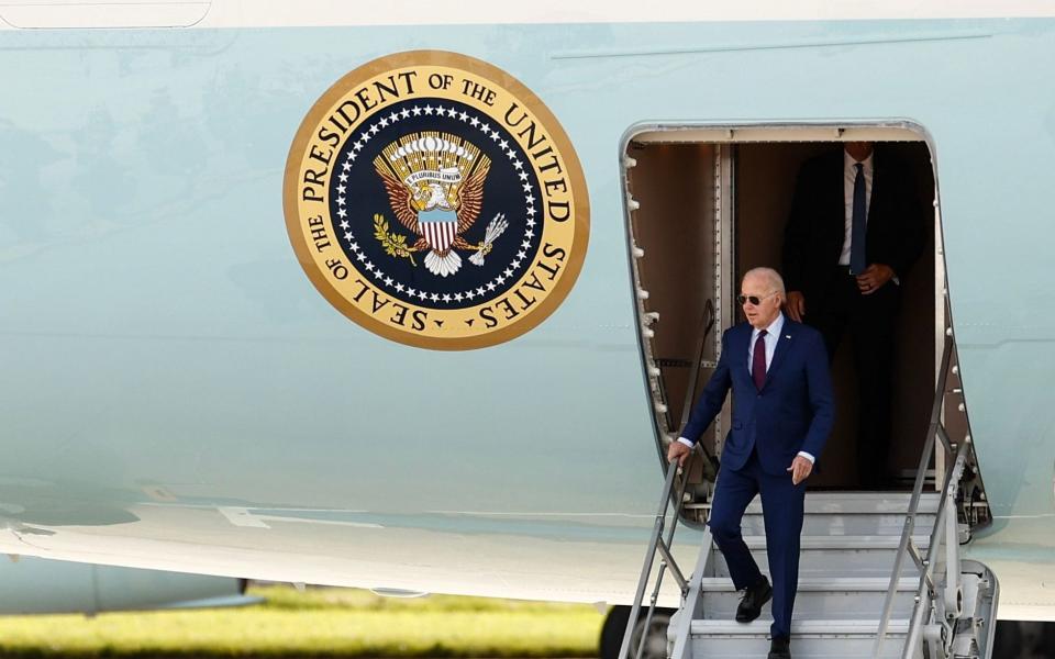 US President Biden arrived in France to attend the commemoration ceremonies on the occasion of the 80th anniversary of D-Day