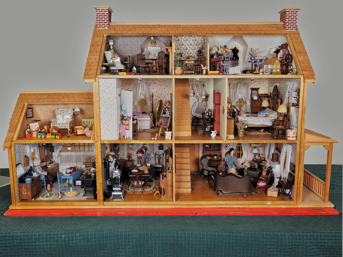 Society doll house a Victorian dream