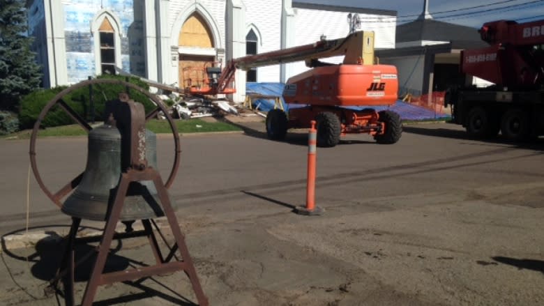 Petitcodiac Baptist Church loses its 137-year-old steeple