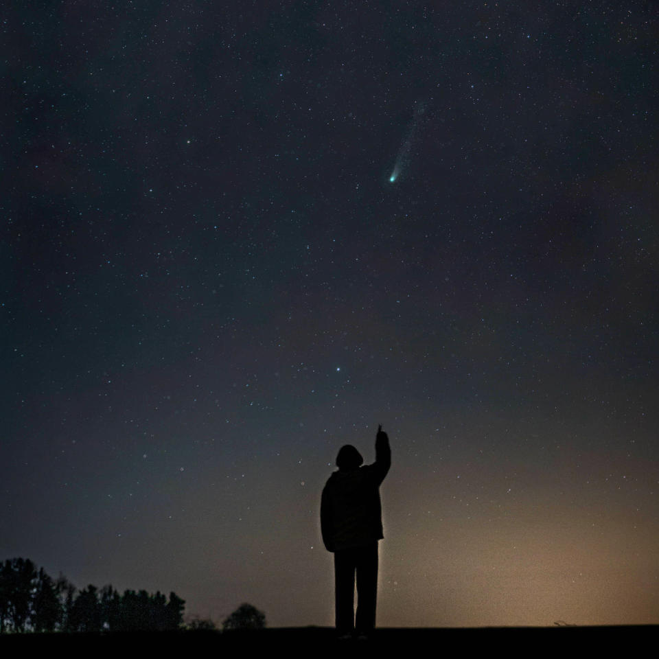 Comet 12P Pons Brooks can be seen over Saxony 09 03 2024 Kriebstein OT Grünlichtenberg In the picture Comet 12P Pons Brooks, cosmic snowball, discovered in 1812 and only visible every 71 years periodic comet at the beginning of June shortest distance to earth, around 232 mil