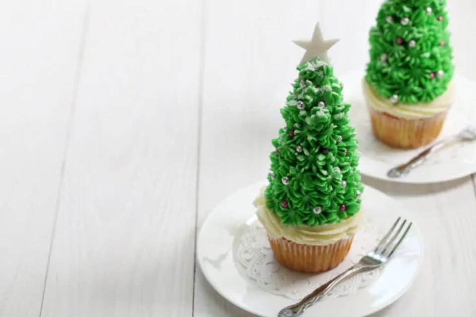 <p>Simplistically Living</p><p>You can turn this festive treat into an afternoon baking session with your little one’s or even make these for your Christmas party.</p><p><strong>Get the recipe: <a href="https://www.simplisticallyliving.com/christmas-tree-cupcakes/" rel="nofollow noopener" target="_blank" data-ylk="slk:Christmas Tree Cupcakes;elm:context_link;itc:0;sec:content-canvas" class="link ">Christmas Tree Cupcakes</a></strong></p>