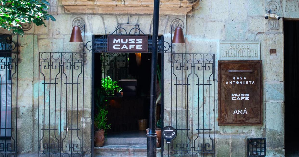 Cafetería de Oaxaca con menús en inglés es señalada de discriminación y causa revuelo. Foto: Facebook Muss Café 