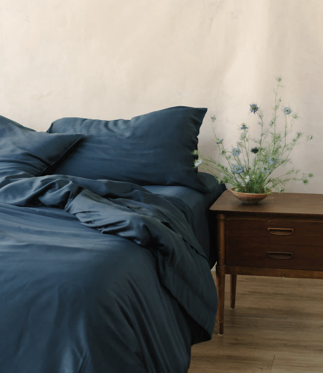 <p><a href="https://go.redirectingat.com?id=74968X1596630&url=https%3A%2F%2Fcozyearth.com%2Fproducts%2Fbamboo-duvet-cover%3Fvariant%3D41910322659508&sref=https%3A%2F%2Fwww.cosmopolitan.com%2Flifestyle%2Fg28246000%2Fbest-duvet-covers%2F" rel="nofollow noopener" target="_blank" data-ylk="slk:Shop Now;elm:context_link;itc:0;sec:content-canvas" class="link rapid-noclick-resp">Shop Now</a></p><p>Bamboo Duvet Cover</p><p>$299.00</p><p>cozyearth.com</p>