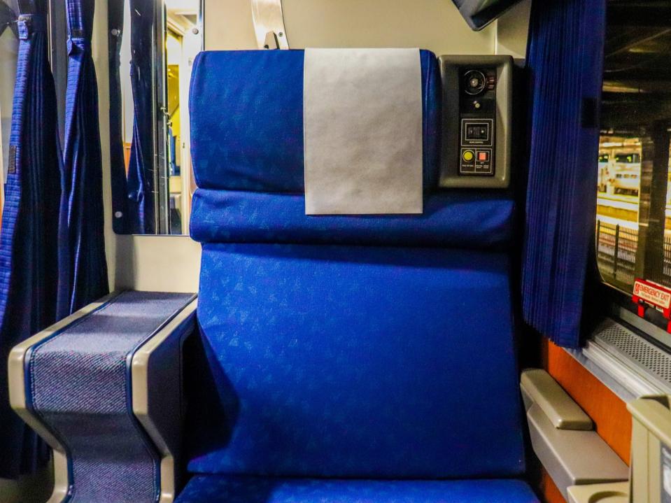 Inside the sleeping car of an Amtrak Superliner - Amtrak Upgraded Long Distance Trains 2021