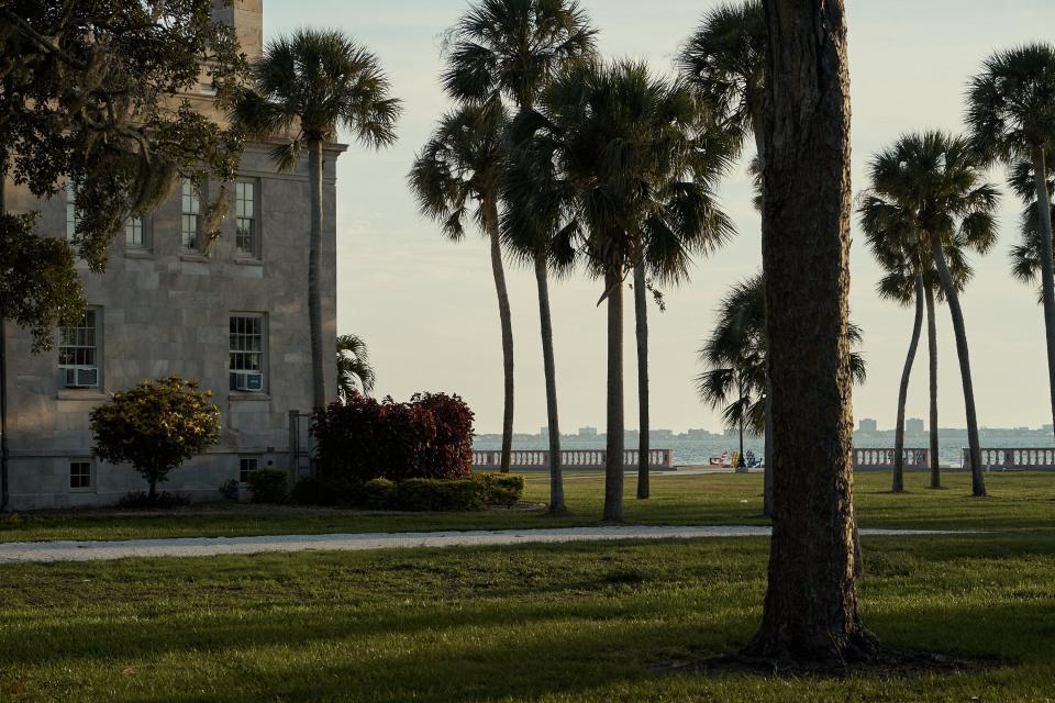 New College of Florida had the 10th-highest SAT scores among Florida colleges and universities in 2021.