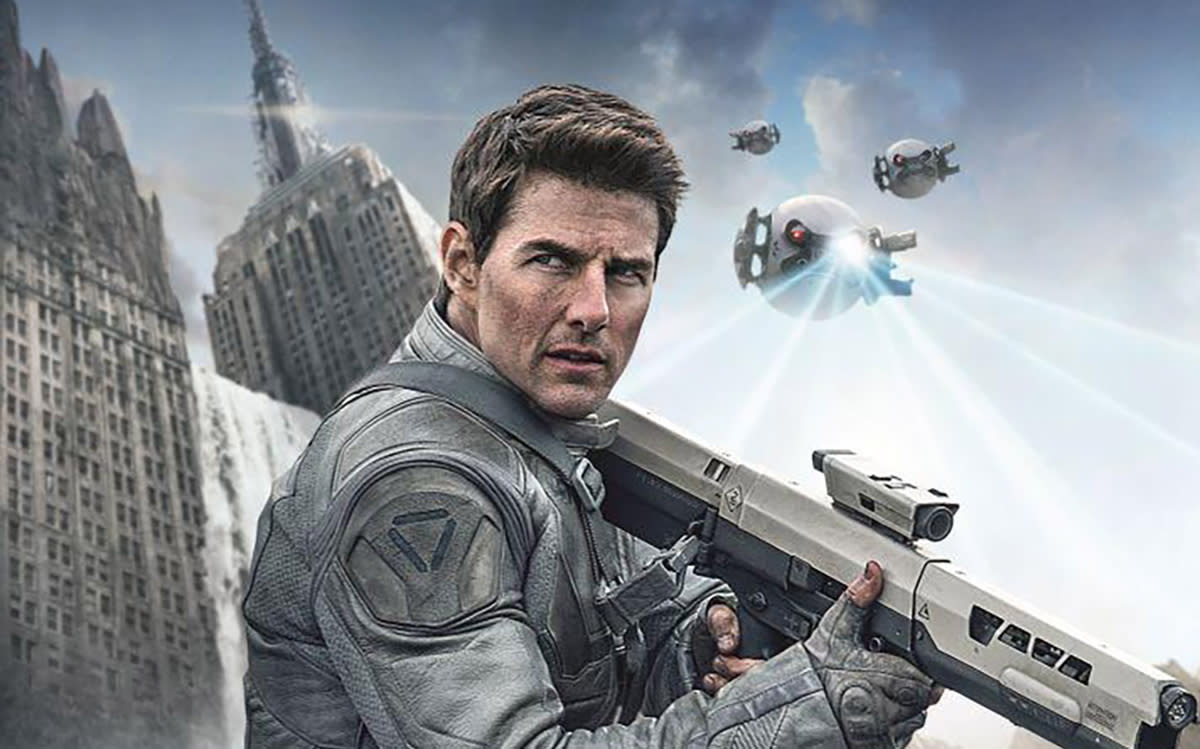 Tom Cruise en el póster de 'Oblivion', dirigida por Joseph Kosinski en 2013 (Foto: Universal Pictures)
