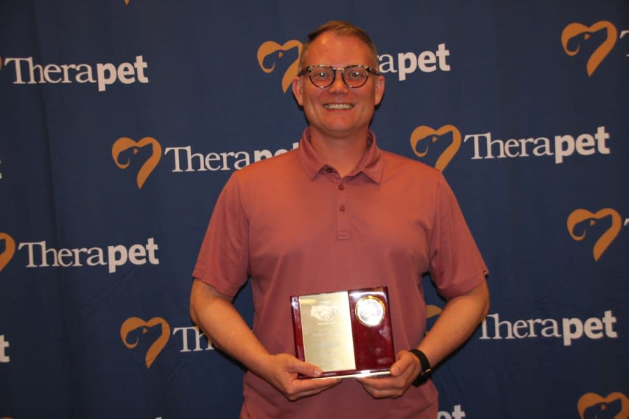 Wes Reed is the human volunteer of the year. Photo courtesy of Therapet.