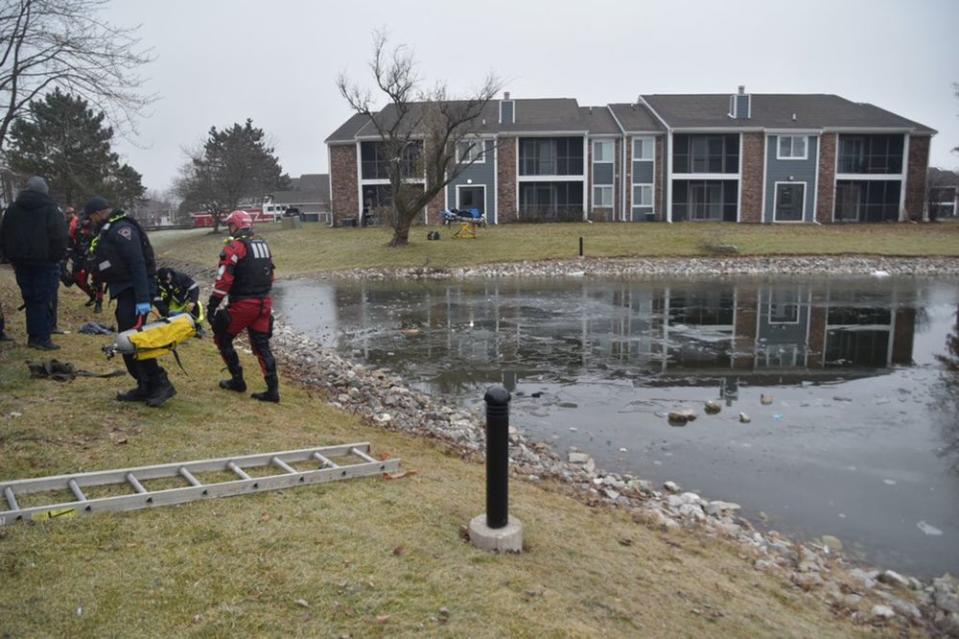 2 People Die Trying to Save Their Dogs Who Ran Out on Frozen Ponds