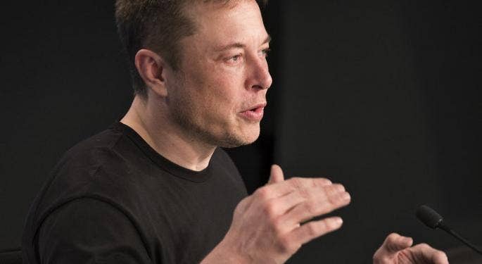 Musk: “Neuralink implantará chips a humanos en 6 meses”