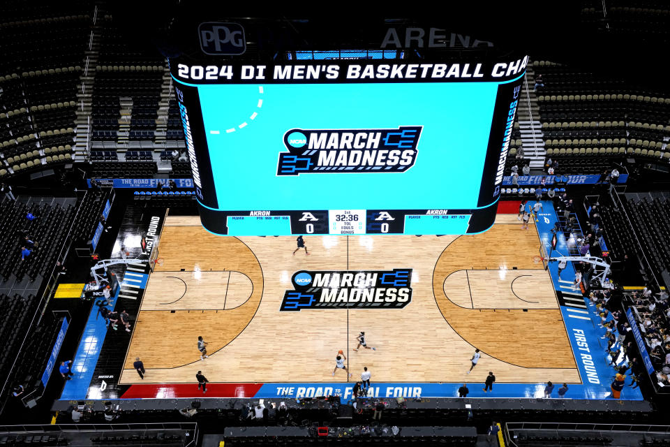 Akron NCAA college men's basketball team practices at PPG Paints Arena in Pittsburgh, Wednesday, March 20, 2024. Akron will face Creighton in a first round tournament game on Friday. (AP Photo/Gene J. Puskar)