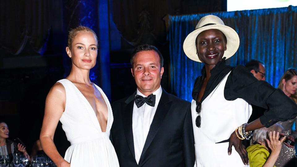 ivan bart with models carolyn murphy and alek wek