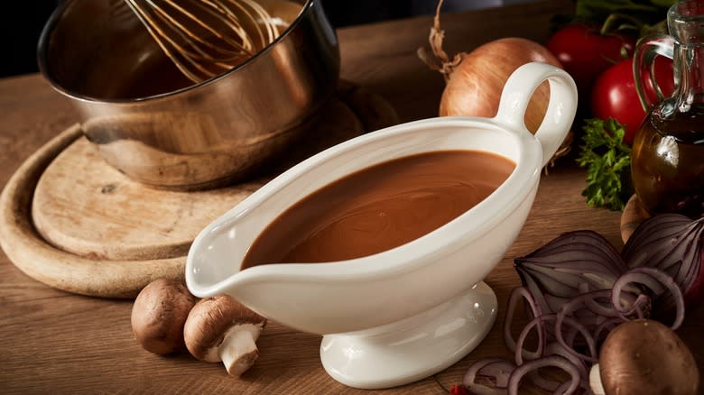 Gravy with foods