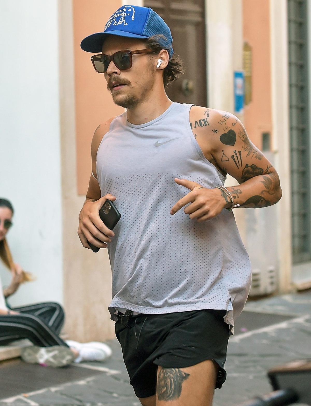 Harry Styles & Liam Payne: Separate Solo Outings in NYC!: Photo