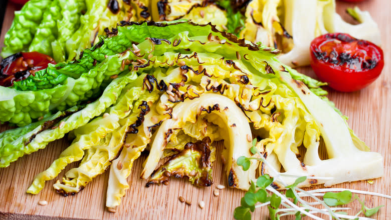 grilled cabbage slices