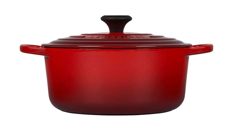 Le Creuset Round Dutch Oven - Le Creuset