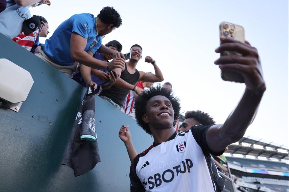 Willian is sticking with Fulham (Getty Images)