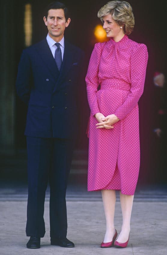 Kate Middleton inaugura la primavera con un deslumbrante vestido amarillo  de Roksanda