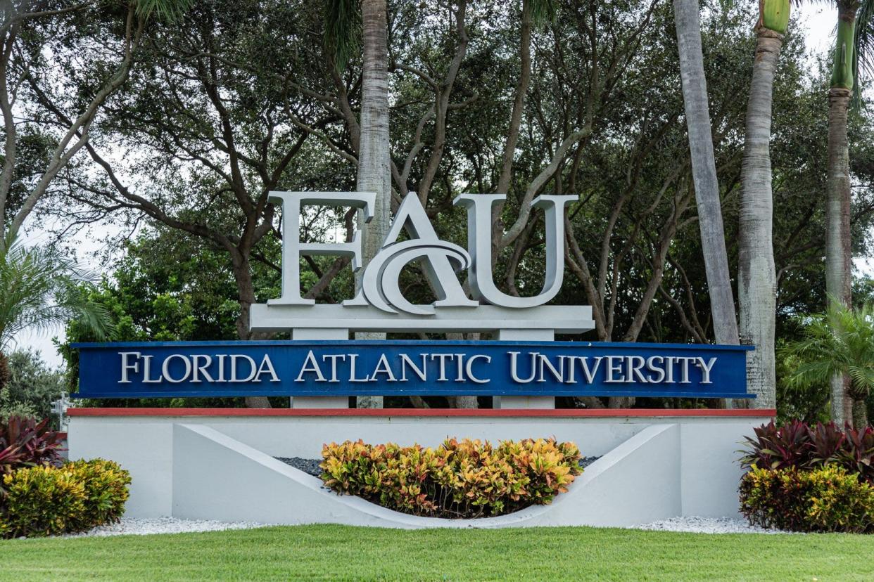 Florida Atlantic University signage on Glades Road, Boca Raton, Tuesday, August 11, 2020. [JOSEPH FORZANO/palmbeachpost.com]