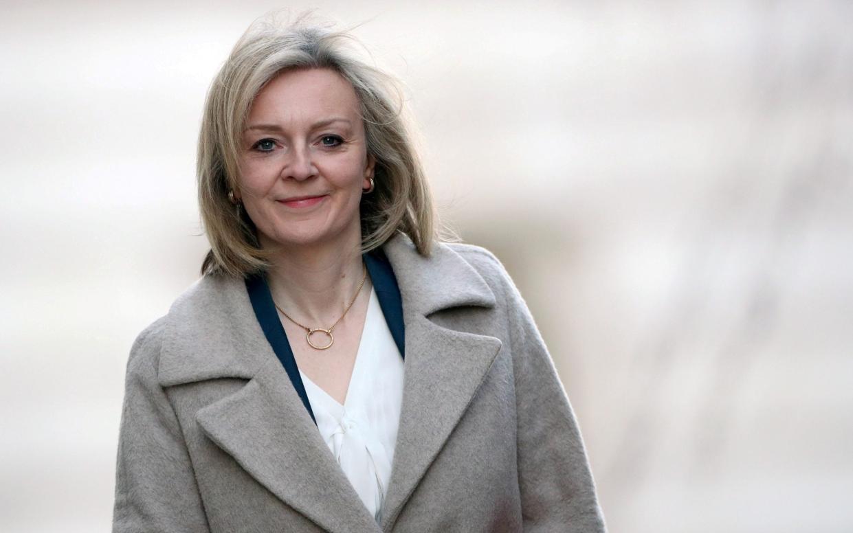 Liz Truss arrives at Downing Street in London - Hannah McKay/Reuters