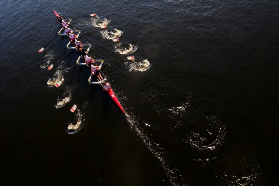 BOSTON, MA - OCTOBER 21: Competitors make their way to the starting line during the Head of the Charles Regatta on October 21, 2017 in Boston, Massachusetts. (Photo by Maddie Meyer/Getty Images)