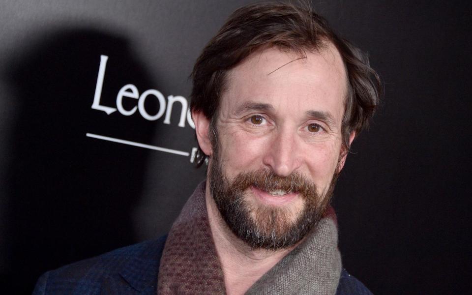 Noah Wyle konnte sich bald von seinem "ER"-Image lösen: Er ergatterte Rollen in diversen Filmen, darunter im Thriller "Nichts als die Wahrheit" mit "Emergency Room"-Kollegin Angela Bassett und in Oliver Stones George-W.-Bush-Biopic "W. - Ein missverstandenes Leben". Von Juni 2011 bis August 2015 war er als Tom Mason in Steven Spielbergs Sci-Fi-Serie "Falling Skies" zu sehen. (Bild: Gregg DeGuire/Getty Images)