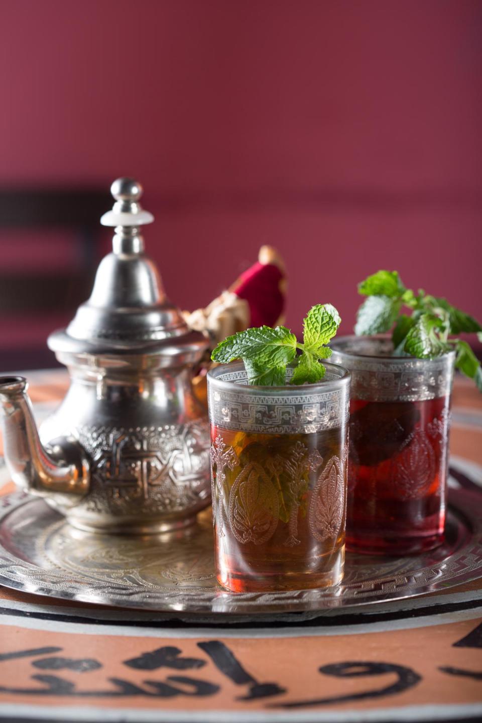 附餐飲料「摩洛哥薄荷茶」能讓餐後口氣一新。（主餐加60元）