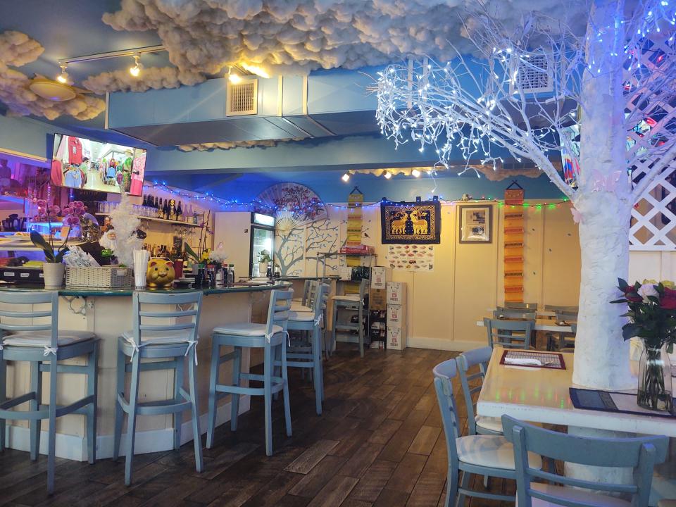 Thai Smile Restaurant in Sebastian is sweet and whimsical. You’ll see baby blues, soft white clouds and a twinkle-light-enrobed tree while colorful Asian-themed decorations are generously sprinkled throughout.