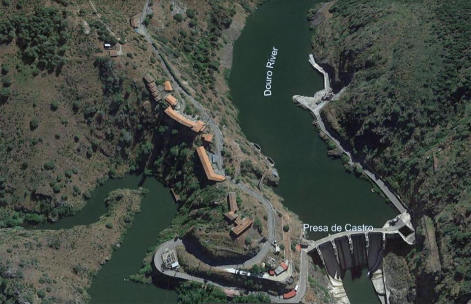 <p>Google Earth</p>