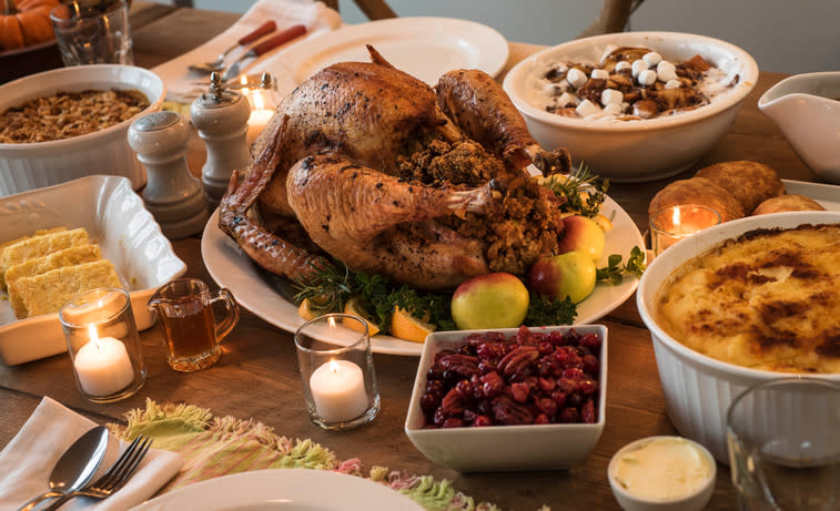 Tener una hermosa cena de Thanksgiving no tiene por qué ser un evento estresante. Foto: Tetra Images/Getty Images