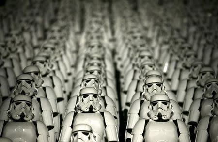 Five hundred replicas of the Stormtrooper characters from "Star Wars" are seen on the steps at the Juyongguan section of the Great Wall of China during a promotional event for "Star Wars: The Force Awakens" film, on the outskirts of Beijing, China, October 20, 2015. REUTERS/Jason Lee