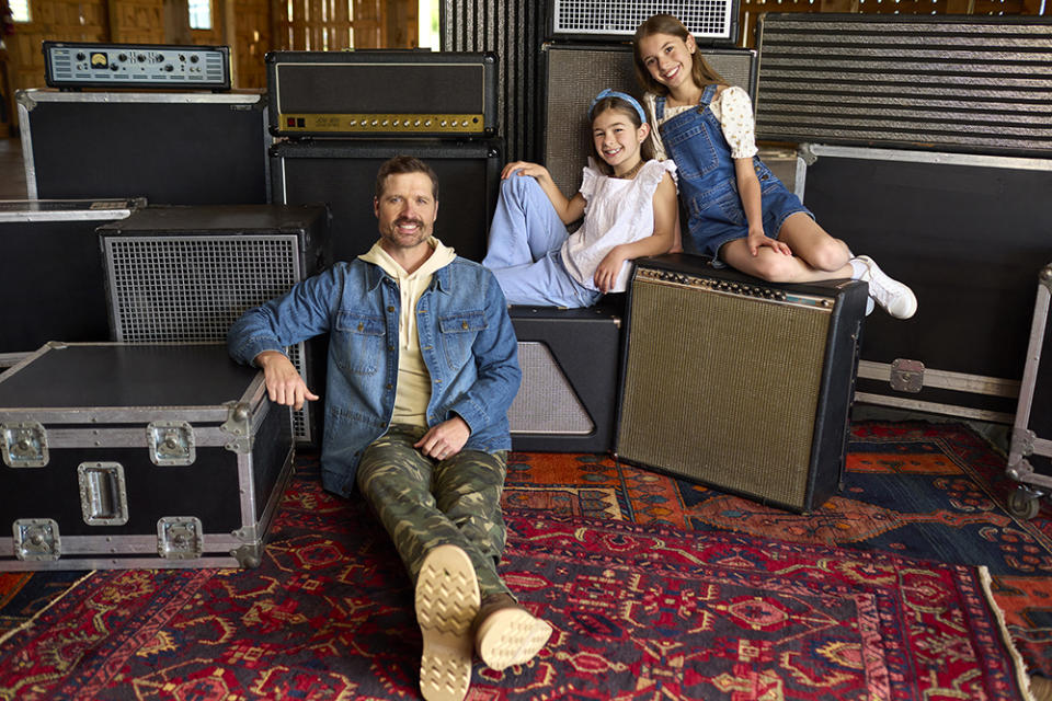 Walker Hayes with two of his three daughters.