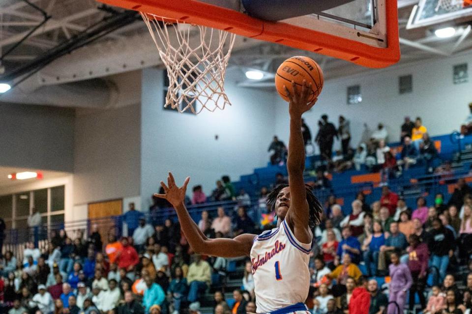 Gulfport’s Kamari Mitchell makes a layup during a game against Biloxi at Gulfport High School in Gulfport on Friday, Jan. 13, 2023.