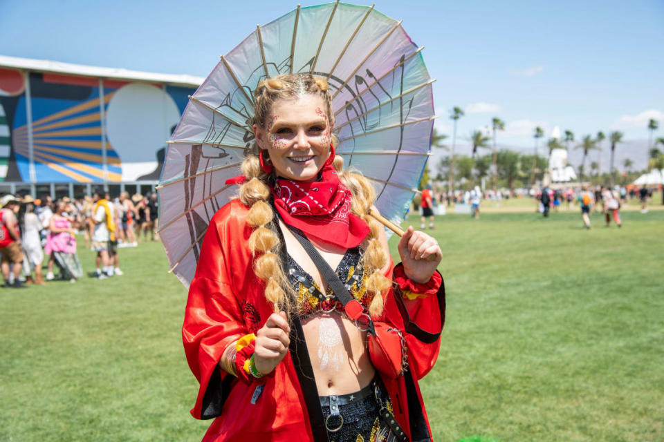 <div class="inline-image__caption"><p>This lady has opted for the Steampunk Asian look. Holy cultural appropriation, Batman. </p></div> <div class="inline-image__credit">Amy Harris/Invision/AP</div>