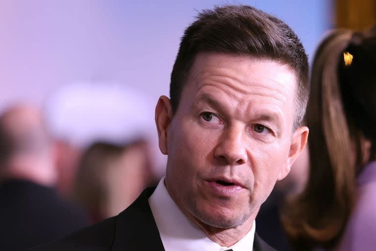 Mark Wahlberg asegura que la suya no es una familia perfecta: “Mi hija, que se las sabe todas, cree que mi esposa y yo somos idiotas”