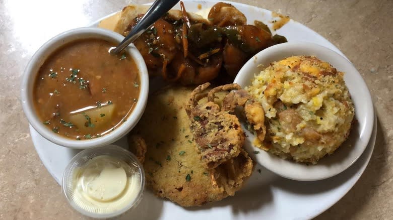 platter crab and gumbo